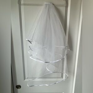 Elegant White Bridal Veil